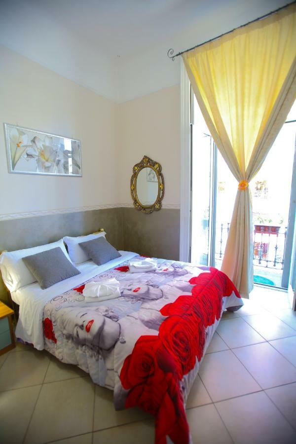 Benvenuto A Napoli Bed & Breakfast Exterior photo